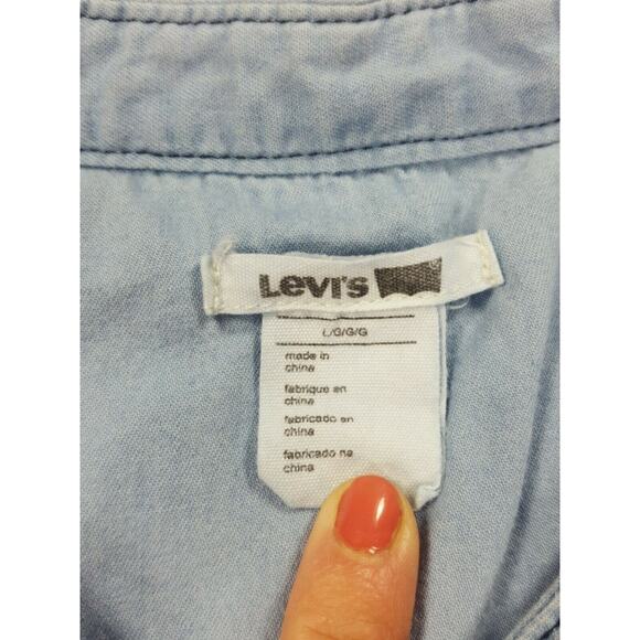 Levi's Womans Size L Chambray Sleeveless Peplum Top Shirt Western Cowboy Coastal - Picture 3 of 7